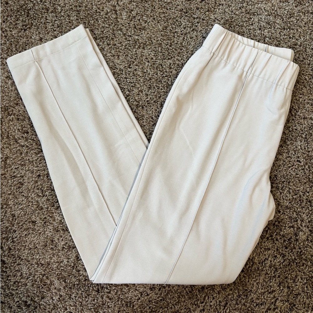 BCBG Pants “Maria" Slim Crepe Pants in Tan/Beige Size M Pintuck Detail EUC